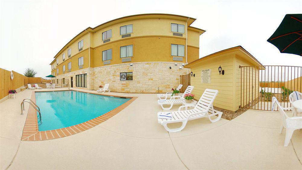 Sleep Inn & Suites Gonzales Near Palmetto State Park Exterior photo